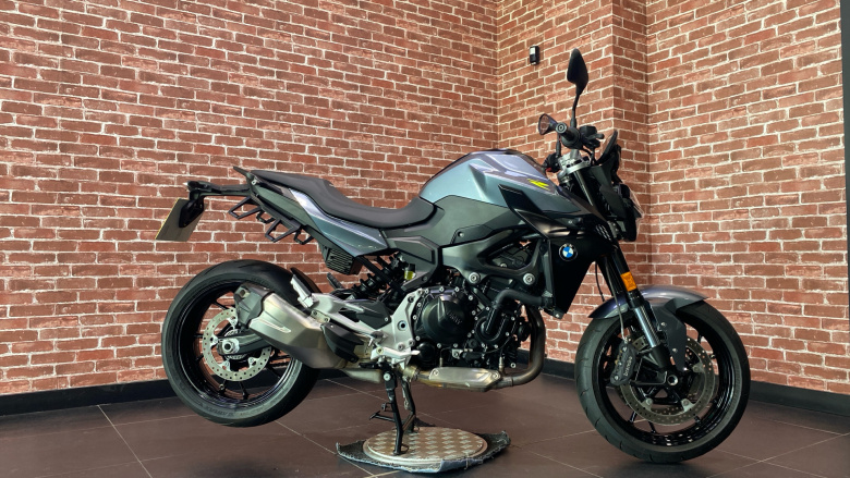 BMW F900 R